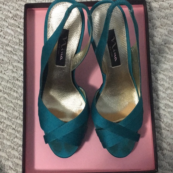 Nina Teal Blue Heels - Picture 4 of 7